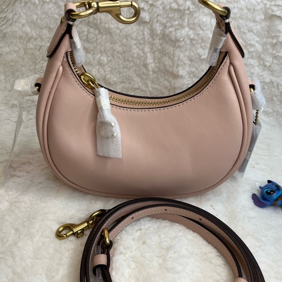 NWT Coach GLV Jonie Mini Bag B4/Cream 🩷 - Picture 10 of 16
